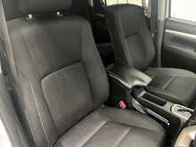 Toyota Hilux 2.4 D-4D Icon Pickup Double Cab 4dr Diesel Auto 4WD Euro 6 (s/s) (150 ps) - U2462