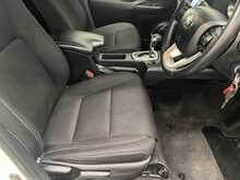 Toyota Hilux 2.4 D-4D Icon Pickup Double Cab 4dr Diesel Auto 4WD Euro 6 (s/s) (150 ps) - U2462