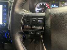 Toyota Hilux 2.4 D-4D Icon Pickup Double Cab 4dr Diesel Auto 4WD Euro 6 (s/s) (150 ps) - U2462