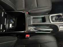 Toyota Hilux 2.4 D-4D Icon Pickup Double Cab 4dr Diesel Auto 4WD Euro 6 (s/s) (150 ps) - U2462