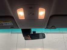 Toyota Hilux 2.4 D-4D Icon Pickup Double Cab 4dr Diesel Auto 4WD Euro 6 (s/s) (150 ps) - U2462