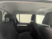 Toyota Hilux 2.4 D-4D Icon Pickup Double Cab 4dr Diesel Auto 4WD Euro 6 (s/s) (150 ps) - U2462