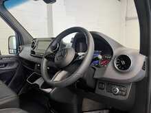 Mercedes-Benz Sprinter 2.0 315 CDI PRO Panel Van 5dr Diesel G-Tronic RWD L3 H2 Euro 6 (s/s) (150 ps) - U2490