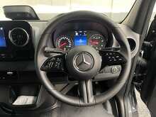 Mercedes-Benz Sprinter 2.0 315 CDI PRO Panel Van 5dr Diesel G-Tronic RWD L3 H2 Euro 6 (s/s) (150 ps) - U2490