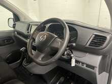 Vauxhall Vivaro 1.5 Turbo D 2900 Sportive Panel Van 6dr Diesel Manual L2 H1 Euro 6 (s/s) (100 ps) - U2491