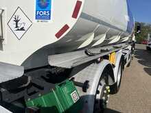 DAF CF 410 ADR FUEL TANKER 8X2 REARLIFT AND STEER 12.9 12.9 2dr Tanker Manual Diesel - U2508