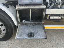 DAF CF 410 ADR FUEL TANKER 8X2 REARLIFT AND STEER 12.9 0.0 2dr Tanker Manual Diesel - U2509