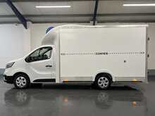 Renault Trucks Trafic 2.0 BLUEDCI 150 BHP LONG LOW LOADER RED EDITION - U2532