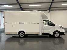 Renault Trucks Trafic 2.0 BLUEDCI 150 BHP LONG LOW LOADER RED EDITION - U2532