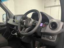 Mercedes-Benz Sprinter 2.0 315 CDI Progressive Panel Van 5dr Diesel Manual RWD L2 H2 Euro 6 (s/s) (150 ps) - U2541