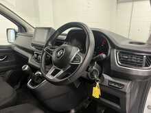 Renault Trafic 2.0 dCi Blue SL30 Extra Panel Van 5dr Diesel Manual L1 H1 Euro 6 (s/s) (130 ps) - U2544