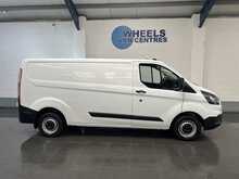Ford Transit Custom 2.0 300 EcoBlue Leader Panel Van 5dr Diesel Manual L2 H1 Euro 6 (s/s) (130 ps) - U2553