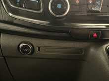 Ford Transit Custom 2.0 300 EcoBlue Leader Panel Van 5dr Diesel Manual L2 H1 Euro 6 (s/s) (130 ps) - U2553