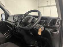 Iveco Daily 2.3D HPI 14V 35S 3450 Luton 2dr Diesel Manual L2 Euro 6 (s/s) (136 ps) - U2556