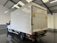 Renault Master 2.3 dCi 35 Business Luton Van 3dr Diesel Manual FWD L3 Euro 6 (20m3) (130 ps) 2.3 2dr Luton Manual - U2559