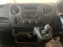 Renault Master 2.3 dCi 35 Business Luton Van 3dr Diesel Manual FWD L3 Euro 6 (20m3) (130 ps) 2.3 2dr Luton Manual - U2559
