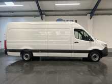 Mercedes-Benz Sprinter 2.0 315 CDI Progressive Panel Van 5dr Diesel Manual RWD L3 H2 Euro 6 (s/s) (150 ps) - U2566