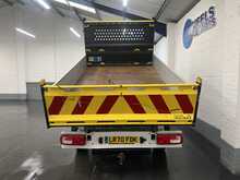 Volkswagen Crafter Single cab 2dr Euro 6 tipper Crafter Single cab 2dr Euro 6 tipper 2.0 Tipper Manual Diesel - U2574