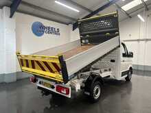 Volkswagen Crafter Single cab 2dr Euro 6 tipper Crafter Single cab 2dr Euro 6 tipper 2.0 Tipper Manual Diesel - U2574