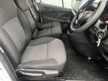 Renault Trafic 2.0 dCi Blue LH30 Start Panel Van 5dr Diesel Manual L2 H2 Euro 6 (s/s) (150 ps) - U2583