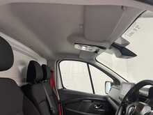 Renault Trucks Trafic 2.0 BLUEDCI 150 BHP LONG LOW LOADER RED EDITION 2.0 2dr Luton Manual Diesel - U2590