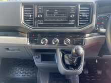 Volkswagen Crafter 2.0 TDI CR35 Startline Luton Van 2dr Diesel Manual FWD LWB Euro 6 (s/s) - U2629