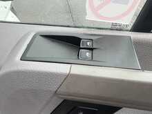 Volkswagen Crafter 2.0 TDI CR35 Startline Luton Van 2dr Diesel Manual FWD LWB Euro 6 (s/s) - U2630