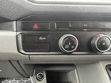 Volkswagen Crafter 2.0 TDI CR35 Startline Luton Van 2dr Diesel Manual FWD LWB Euro 6 (s/s) - U2630