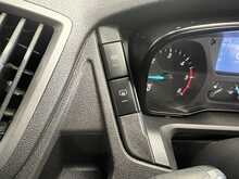 Ford Transit 2.2 TDCi 350 HDT Minibus 4dr Diesel Manual L2 H2 (196 g/km, 123 bhp) - U2638