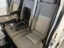 Ford Transit 2.2 TDCi 350 HDT Minibus 4dr Diesel Manual L2 H2 (196 g/km, 123 bhp) - U2638