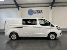 Ford Transit Custom 2.0 320 EcoBlue Limited Crew Van Double Cab 5dr Diesel Manual L2 H1 Euro 6 (s/s) (130 ps) - U2655