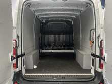 Renault Trucks Master 35 SWB L1H1 2.3 5dr Panel Van Manual Diesel - U2659