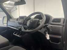 Renault Trucks Master 35 SWB L1H1 2.3 5dr Panel Van Manual Diesel - U2659