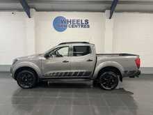 Nissan Navara 2.3 dCi N-Guard Pickup Double Cab 4dr Diesel Auto 4WD Euro 6 (190 ps) - U2661