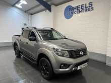 Nissan Navara 2.3 dCi N-Guard Pickup Double Cab 4dr Diesel Auto 4WD Euro 6 (190 ps) - U2661