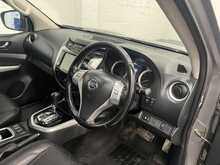 Nissan Navara 2.3 dCi N-Guard Pickup Double Cab 4dr Diesel Auto 4WD Euro 6 (190 ps) - U2661