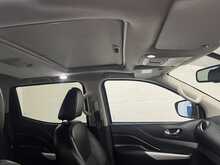 Nissan Navara 2.3 dCi N-Guard Pickup Double Cab 4dr Diesel Auto 4WD Euro 6 (190 ps) - U2661