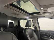 Nissan Navara 2.3 dCi N-Guard Pickup Double Cab 4dr Diesel Auto 4WD Euro 6 (190 ps) - U2661