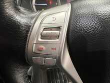 Nissan Navara 2.3 dCi N-Guard Pickup Double Cab 4dr Diesel Auto 4WD Euro 6 (190 ps) - U2661