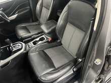 Nissan Navara 2.3 dCi N-Guard Pickup Double Cab 4dr Diesel Auto 4WD Euro 6 (190 ps) - U2661