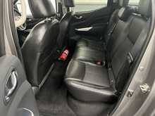 Nissan Navara 2.3 dCi N-Guard Pickup Double Cab 4dr Diesel Auto 4WD Euro 6 (190 ps) - U2661