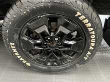 Nissan Navara 2.3 dCi N-Guard Pickup Double Cab 4dr Diesel Auto 4WD Euro 6 (190 ps) - U2661