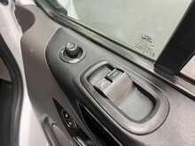 Ford Transit Custom 2.0 300 EcoBlue Limited Panel Van 5dr Diesel Manual L2 H1 Euro 6 (s/s) (130 ps) - U2663