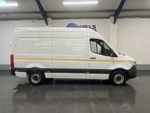 Mercedes-Benz Sprinter 2.0 315 CDI Progressive Panel Van 5dr Diesel Manual RWD L2 H2 Euro 6 (s/s) (150 ps) - U2668
