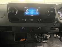 Mercedes-Benz Sprinter 2.0 315 CDI Progressive Panel Van 5dr Diesel Manual RWD L2 H2 Euro 6 (s/s) (150 ps) - U2668