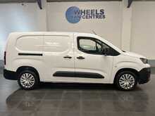 Peugeot Partner Partner 1.5 B/HDI 100 850 Professional Premium Long Crew Cab - U2681