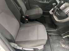 Peugeot Partner Partner 1.5 B/HDI 100 850 Professional Premium Long Crew Cab - U2681