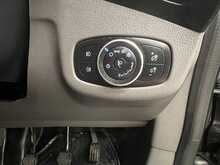 Ford Transit Connect 1.5 240 EcoBlue Limited Panel Van 5dr Diesel Manual L2 Euro 6 (s/s) (120 ps) - U2700