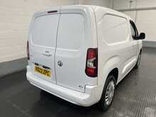 Vauxhall Combo 1.5 Turbo D 2300 Pro Panel Van 5dr Diesel Manual L1 H1 Euro 6 (s/s) (100 ps) - U2703