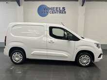 Vauxhall Combo 1.5 Turbo D 2300 Pro Panel Van 5dr Diesel Manual L1 H1 Euro 6 (s/s) (100 ps) - U2703